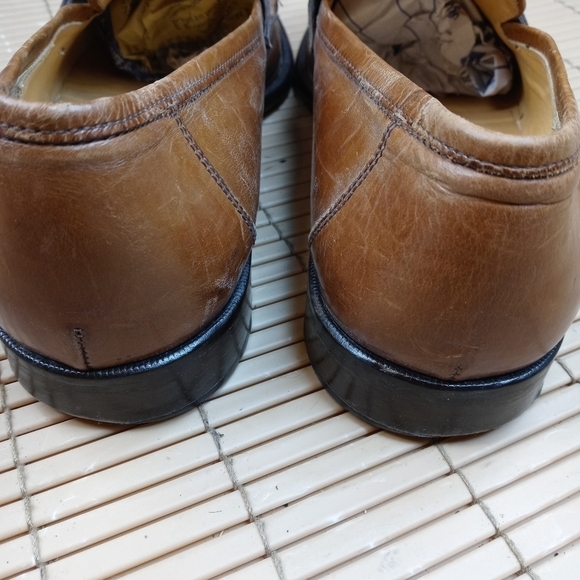 Johnston & Murphy men\'s woven leather brown tassel loafer sz 10.5M. Made in Ital main image 8